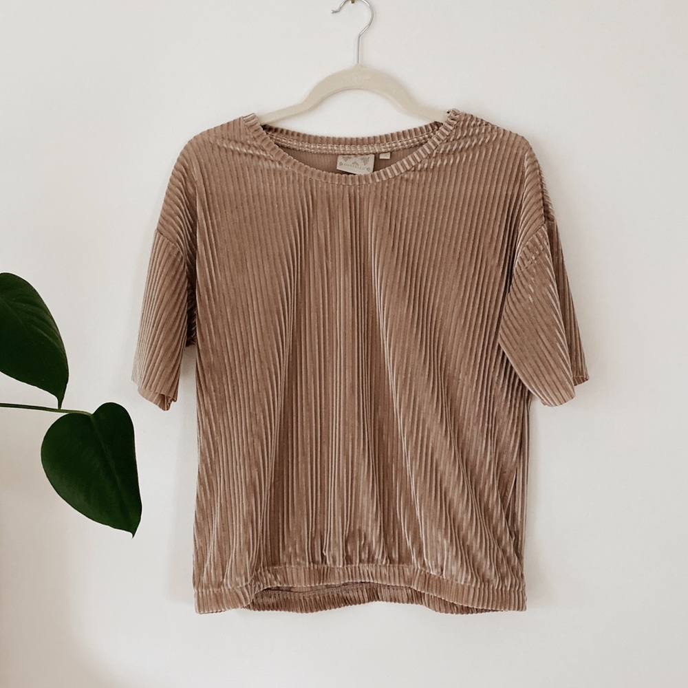 Mauve / Dusty Rose Velvet Ribbed Short Sleeve Blouse